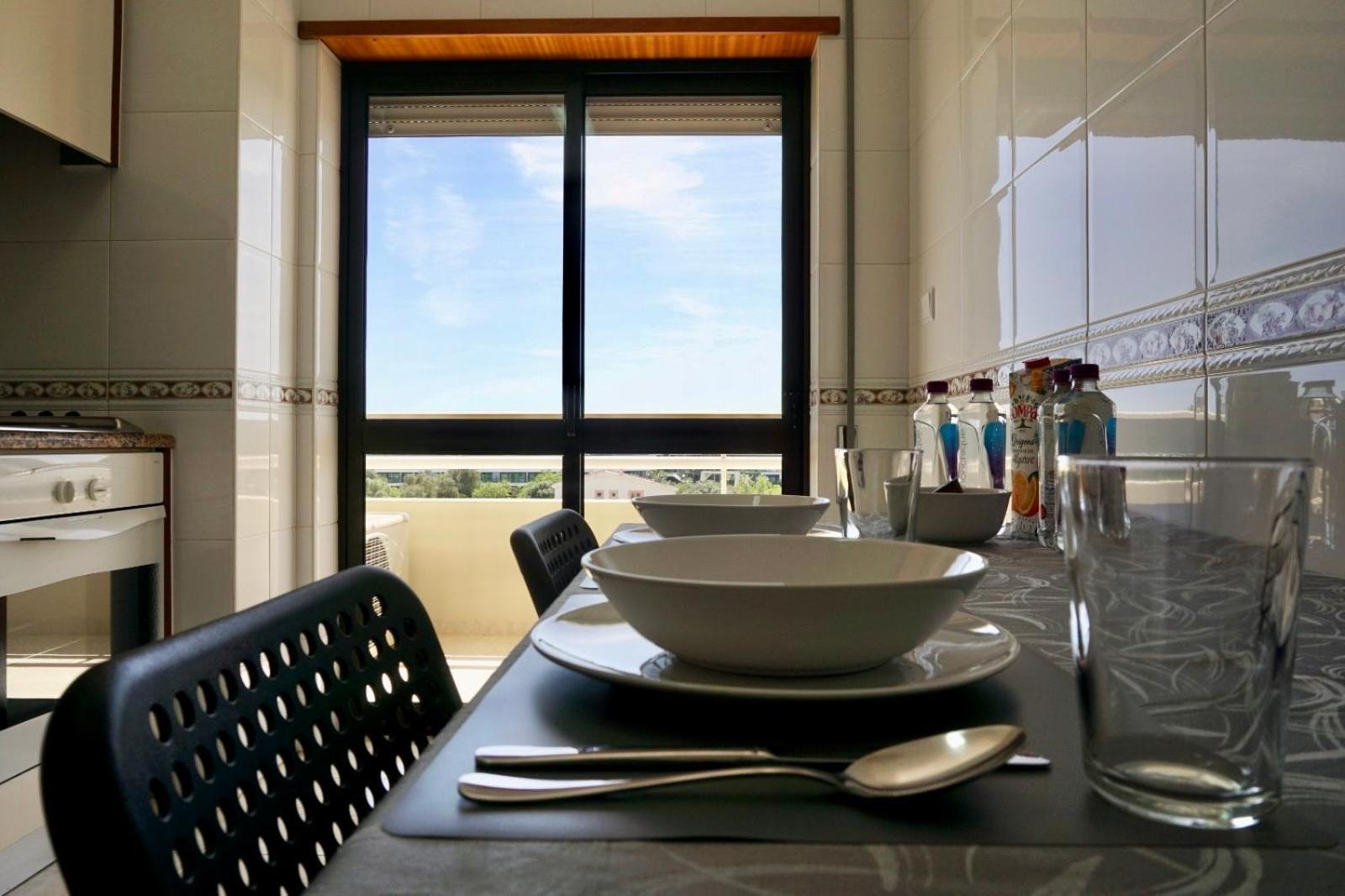 Cozy Alvor Retreat - Sunset Balcony, Wi-Fi & Acアパートメント エクステリア 写真